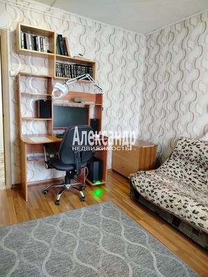 Продам двухкомнатную (2-комн.) квартиру, Загородная ул, 7Б, Лахденпохья г