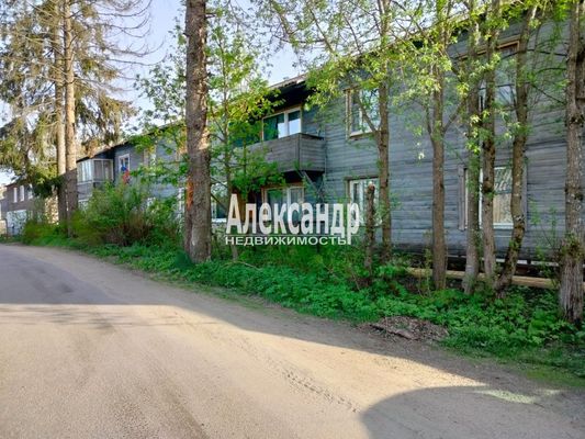 Продам двухкомнатную (2-комн.) квартиру, Загородная ул, 7Б, Лахденпохья г