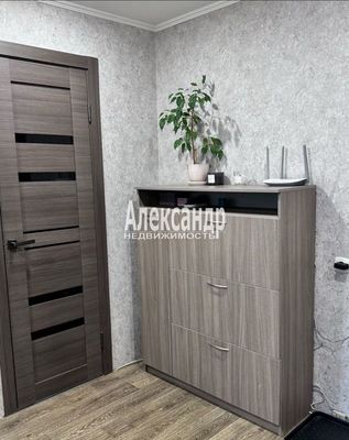 Продам однокомнатную (1-комн.) квартиру, 25 Октября пр-кт, 46, Гатчина г