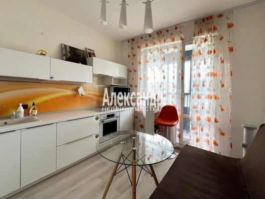 Продам однокомнатную (1-комн.) квартиру, Торфяная дор, 15к3, Санкт-Петербург г