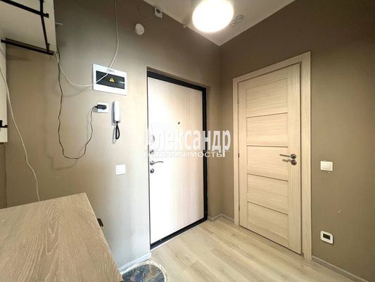 Продам однокомнатную (1-комн.) квартиру, Торфяная дор, 15к3, Санкт-Петербург г