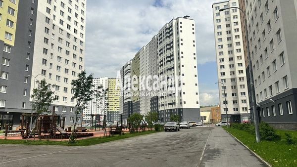 Продам однокомнатную (1-комн.) квартиру, Муринская дор, 27к3, Санкт-Петербург г