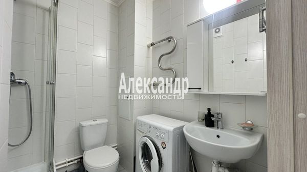 Продам однокомнатную (1-комн.) квартиру, Муринская дор, 27к3, Санкт-Петербург г