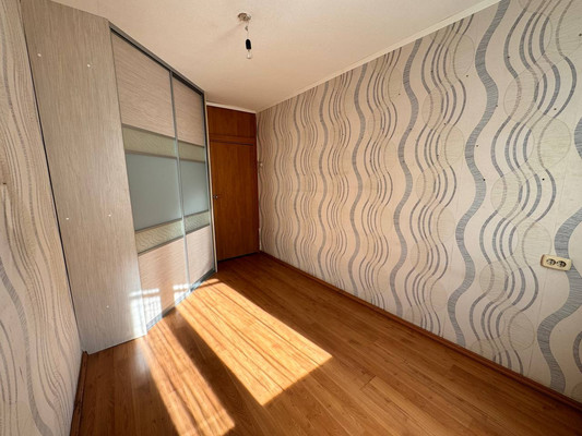 Продам двухкомнатную (2-комн.) квартиру, Короленко ул, 25, Казань г