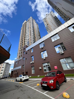 Продам двухкомнатную (2-комн.) квартиру, Павлюхина ул, 110В, Казань г