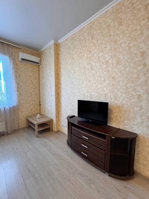 Продам двухкомнатную (2-комн.) квартиру, Павлюхина ул, 110В, Казань г
