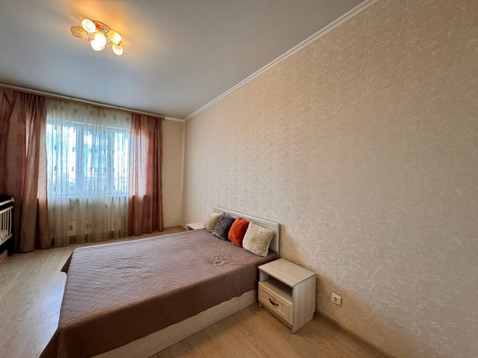 Продам двухкомнатную (2-комн.) квартиру, Павлюхина ул, 110В, Казань г