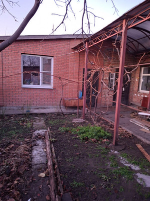 Продам дом, Ангарская ул, 70, Батайск г, 0 км от города