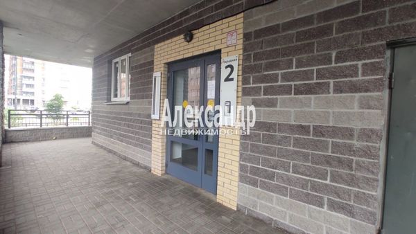 Продам однокомнатную (1-комн.) квартиру, Толубеевский проезд, 20к1, Парголово п