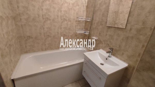 Продам однокомнатную (1-комн.) квартиру, Толубеевский проезд, 20к1, Парголово п