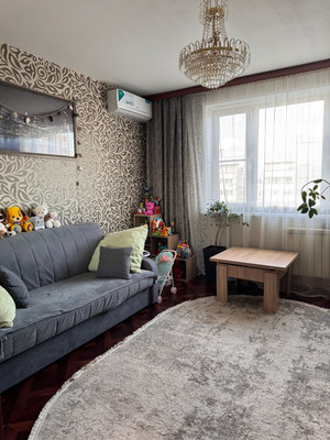 Продам трехкомнатную (3-комн.) квартиру, Воинов-Интернационалистов ул, 15, Люберцы г