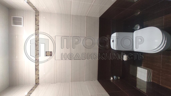 Продам трехкомнатную (3-комн.) квартиру, Южная ул, 14, Дрожжино рп