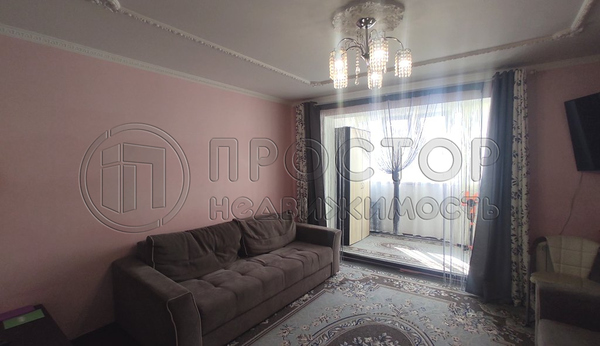 Продам трехкомнатную (3-комн.) квартиру, Южная ул, 14, Дрожжино рп