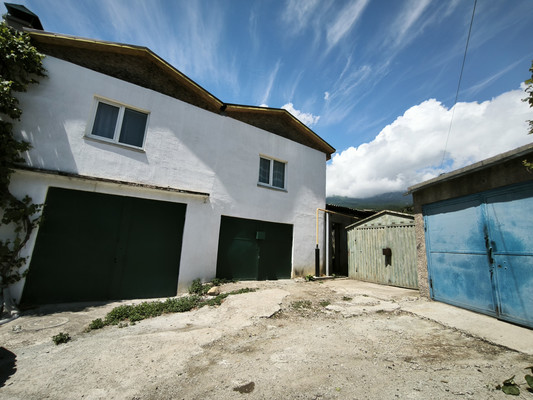 Продам гараж 124 м2, Зеленый пер, 19, Гурзуф пгт