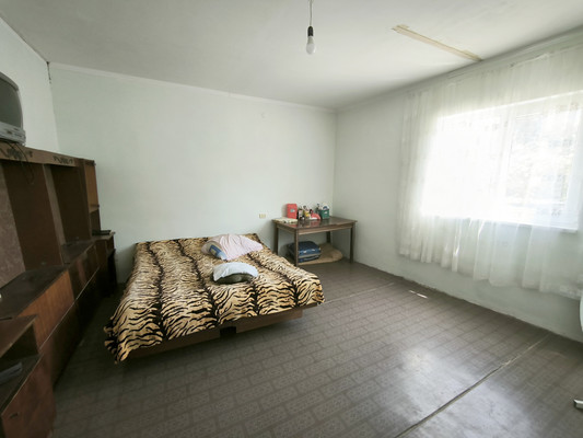 Продам гараж 124 м2, Зеленый пер, 19, Гурзуф пгт