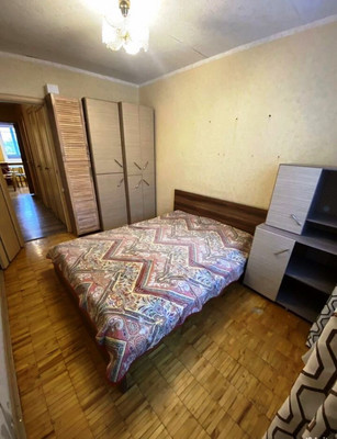 Продам трехкомнатную (3-комн.) квартиру, 17, Дубровицы п