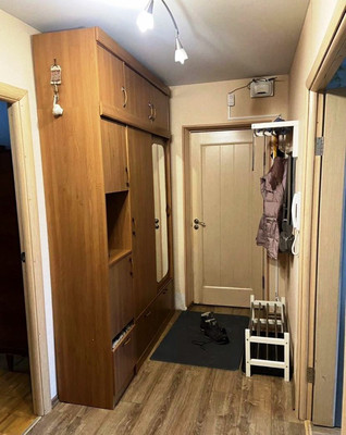 Продам трехкомнатную (3-комн.) квартиру, 17, Дубровицы п