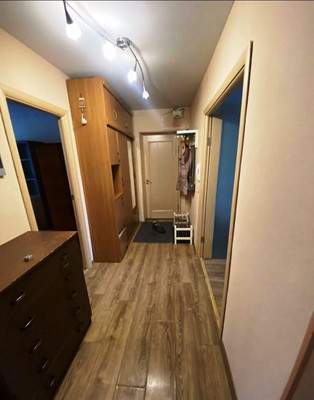 Продам трехкомнатную (3-комн.) квартиру, 17, Дубровицы п