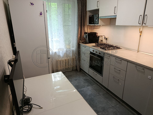 Продам двухкомнатную (2-комн.) квартиру, Берзарина ул, 7к1, Москва г