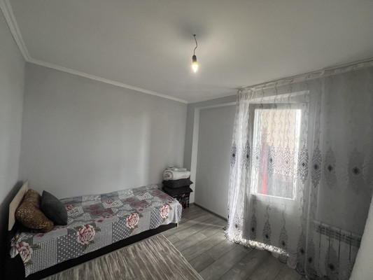 Продам многокомнатную квартиру, Ленина ул, 40, Крайнее с