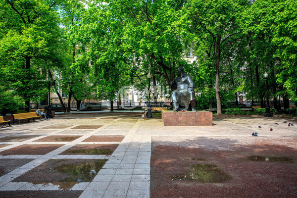 Продам трехкомнатную (3-комн.) квартиру, Садовая-Кудринская ул, 28-30, Москва г