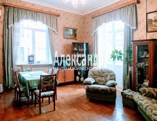 Продам трехкомнатную (3-комн.) квартиру, Каменноостровский пр-кт, 15, Санкт-Петербург г