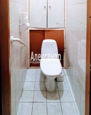 Продам трехкомнатную (3-комн.) квартиру, Каменноостровский пр-кт, 15, Санкт-Петербург г