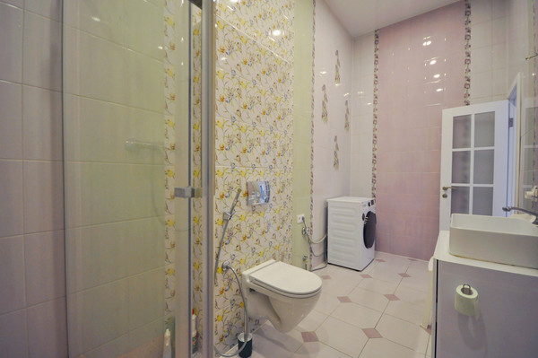 Продам трехкомнатную (3-комн.) квартиру, Некрасова ул, 8, Санкт-Петербург г