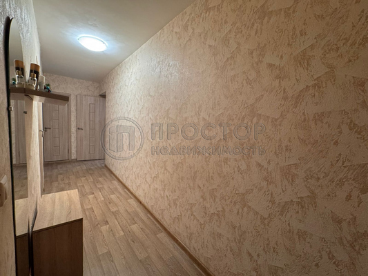 Продам трехкомнатную (3-комн.) квартиру, Михневская ул, 15, Москва г