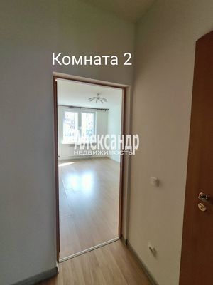 Продам трехкомнатную (3-комн.) квартиру, Центральная ул, 50к1, Кудрово г