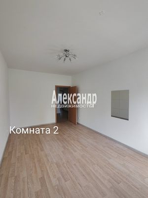 Продам трехкомнатную (3-комн.) квартиру, Центральная ул, 50к1, Кудрово г