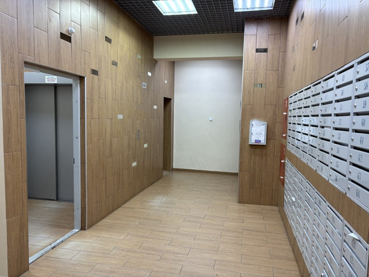 Продам однокомнатную (1-комн.) квартиру, Красных Мадьяр ул, 14, Иркутск г