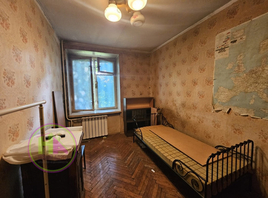 Продам двухкомнатную (2-комн.) квартиру, Волжский б-р, 18к2, Москва г
