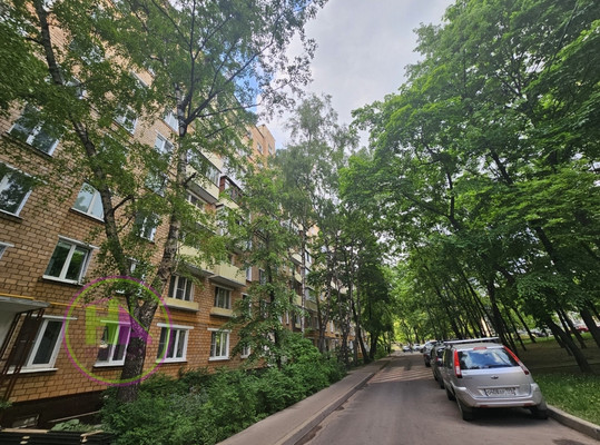Продам двухкомнатную (2-комн.) квартиру, Волжский б-р, 18к2, Москва г