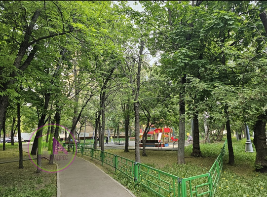 Продам двухкомнатную (2-комн.) квартиру, Волжский б-р, 18к2, Москва г