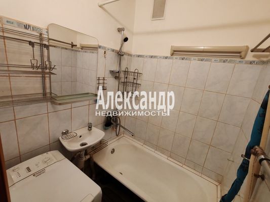 Продам двухкомнатную (2-комн.) квартиру, Торжковская ул, 7, Санкт-Петербург г