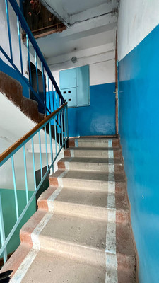 Продам трехкомнатную (3-комн.) квартиру, 3-й мкр, 1, Ольгинка с