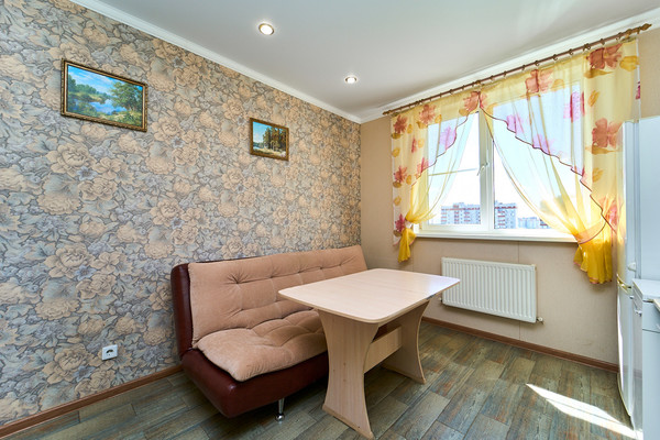 Продам двухкомнатную (2-комн.) квартиру, Домбайская ул, 101к1, Краснодар г