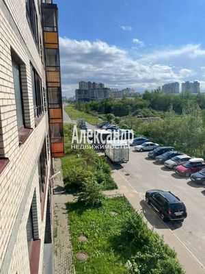 Продам однокомнатную (1-комн.) квартиру, Тихая ул, 1, Бугры п