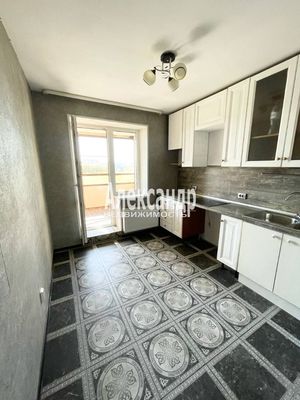 Продам однокомнатную (1-комн.) квартиру, Тихая ул, 1, Бугры п