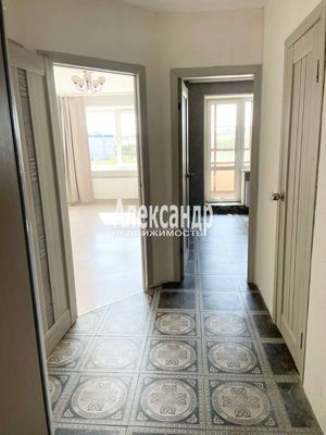 Продам однокомнатную (1-комн.) квартиру, Тихая ул, 1, Бугры п