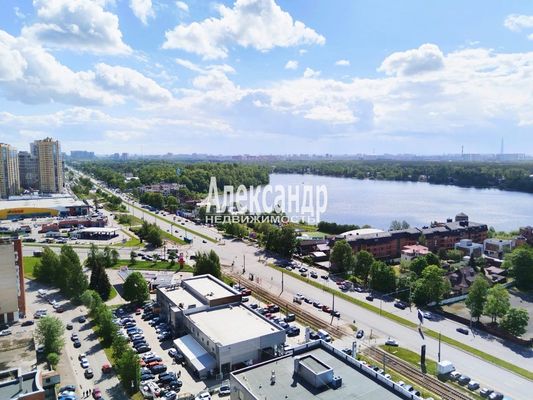 Продам трехкомнатную (3-комн.) квартиру, Выборгское ш, 27к3, Санкт-Петербург г