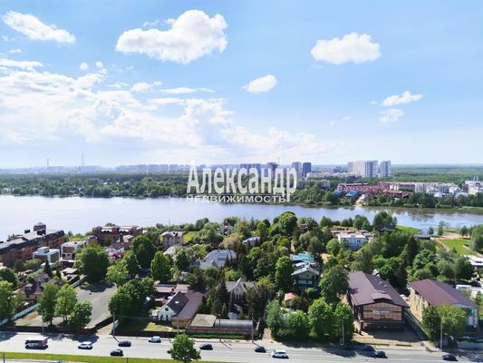 Продам трехкомнатную (3-комн.) квартиру, Выборгское ш, 27к3, Санкт-Петербург г