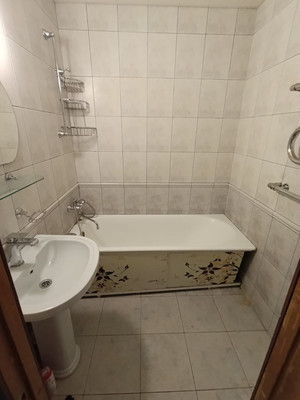 Продам трехкомнатную (3-комн.) квартиру, Краснобогатырская ул, 79к1, Москва г