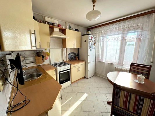 Продам двухкомнатную (2-комн.) квартиру, Дугина ул, 17, Жуковский г