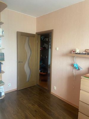 Продам трехкомнатную (3-комн.) квартиру, Гусарская ул, 6к13, Пушкин г