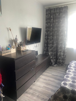 Продам трехкомнатную (3-комн.) квартиру, Гусарская ул, 6к13, Пушкин г