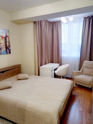 Продам трехкомнатную (3-комн.) квартиру, Коммунальная ул, 41Б, Раздольное с