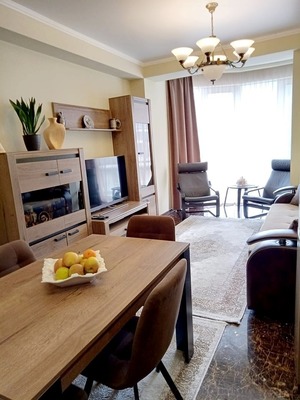 Продам трехкомнатную (3-комн.) квартиру, Коммунальная ул, 41Б, Раздольное с