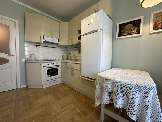 Продам однокомнатную (1-комн.) квартиру, Дмитровская ул, 18, Базарово д